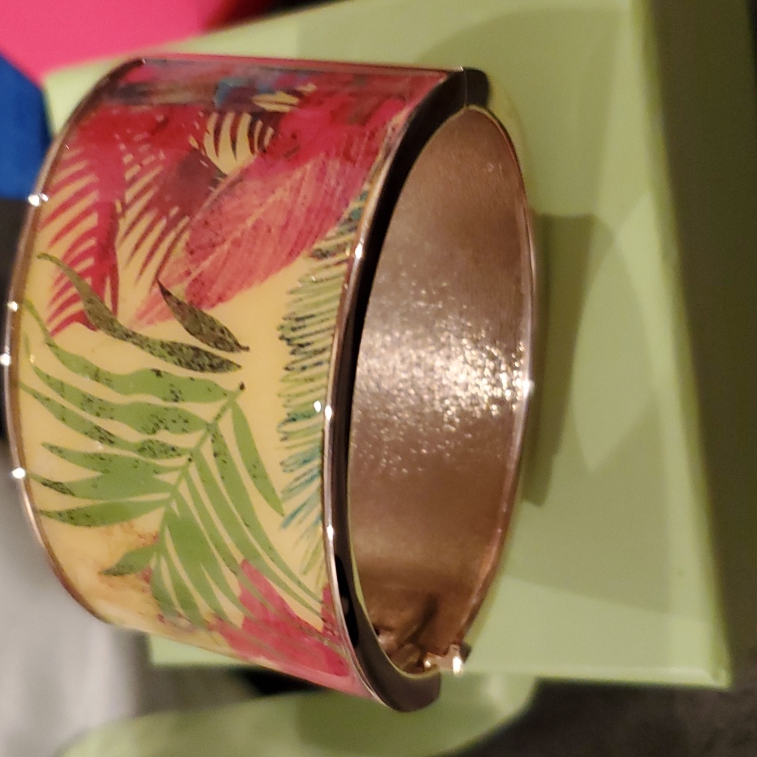 Bracelet